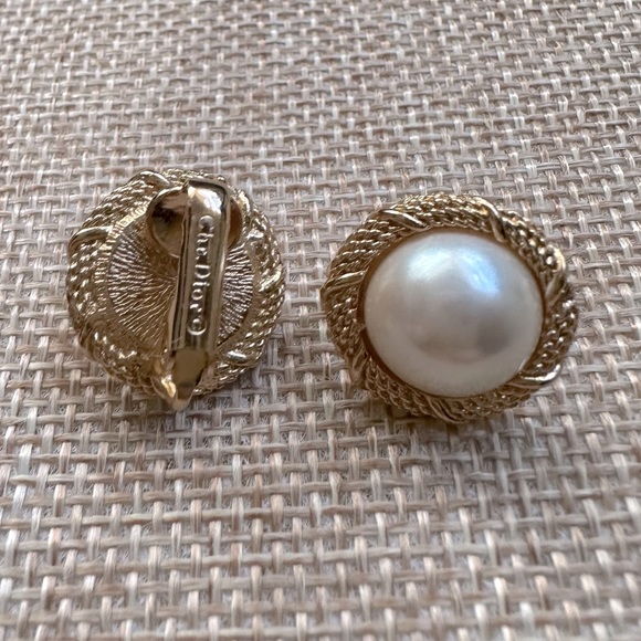 Dior Pearl Earrings - Picture 4 of 4